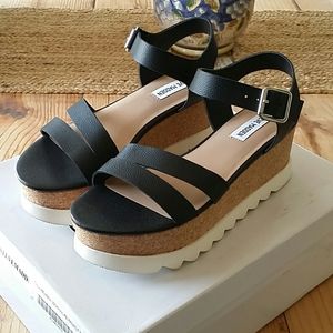 Steve Madden Key Key wedges